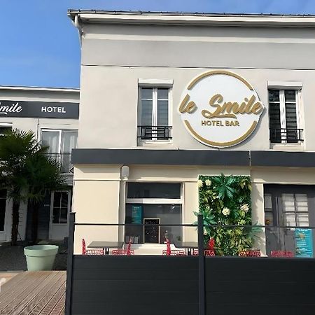 Hotel Le Smile Saint-Vincent-Sterlanges 外观 照片