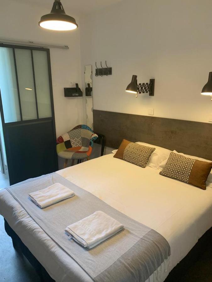 Hotel Le Smile Saint-Vincent-Sterlanges 外观 照片