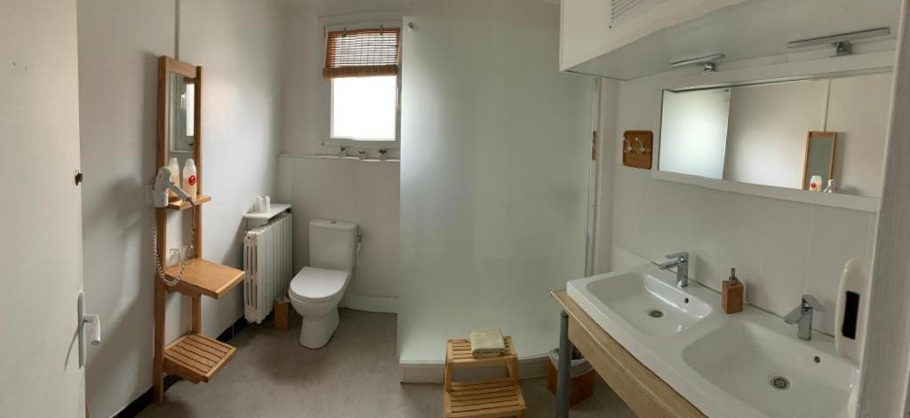 Hotel Le Smile Saint-Vincent-Sterlanges 外观 照片