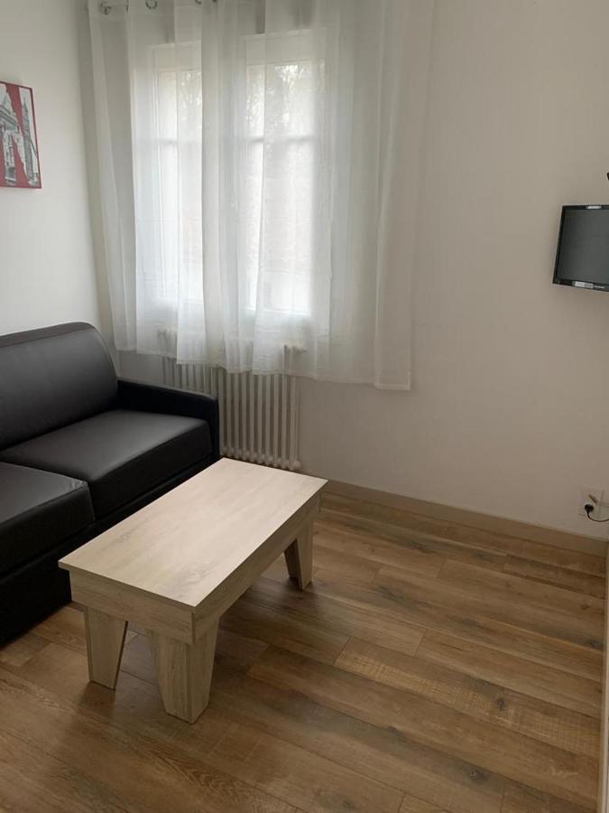 Hotel Le Smile Saint-Vincent-Sterlanges 外观 照片