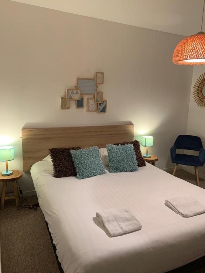 Hotel Le Smile Saint-Vincent-Sterlanges 外观 照片